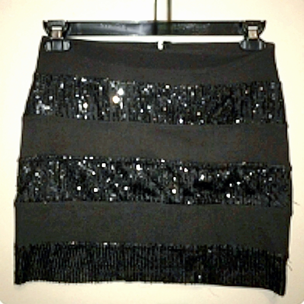 Forever 21 Sequined Black Mini Skirt~Size MEDIUM~EXCELLENT CONDITION!